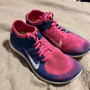 NIKE FLYKNIT FREE RUNNERS